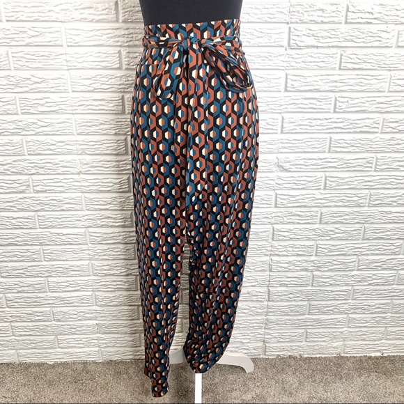 Goddess Multicolored Geometric Gaucho Pants - Picture 2 of 7